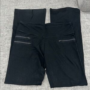 Victoria Secret Sport Bootcut Yoga Pants with fake Zippered Pockets Large Black